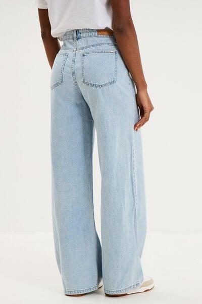 Women's Light Wash High-Waist Extra Wide-Leg Jeans